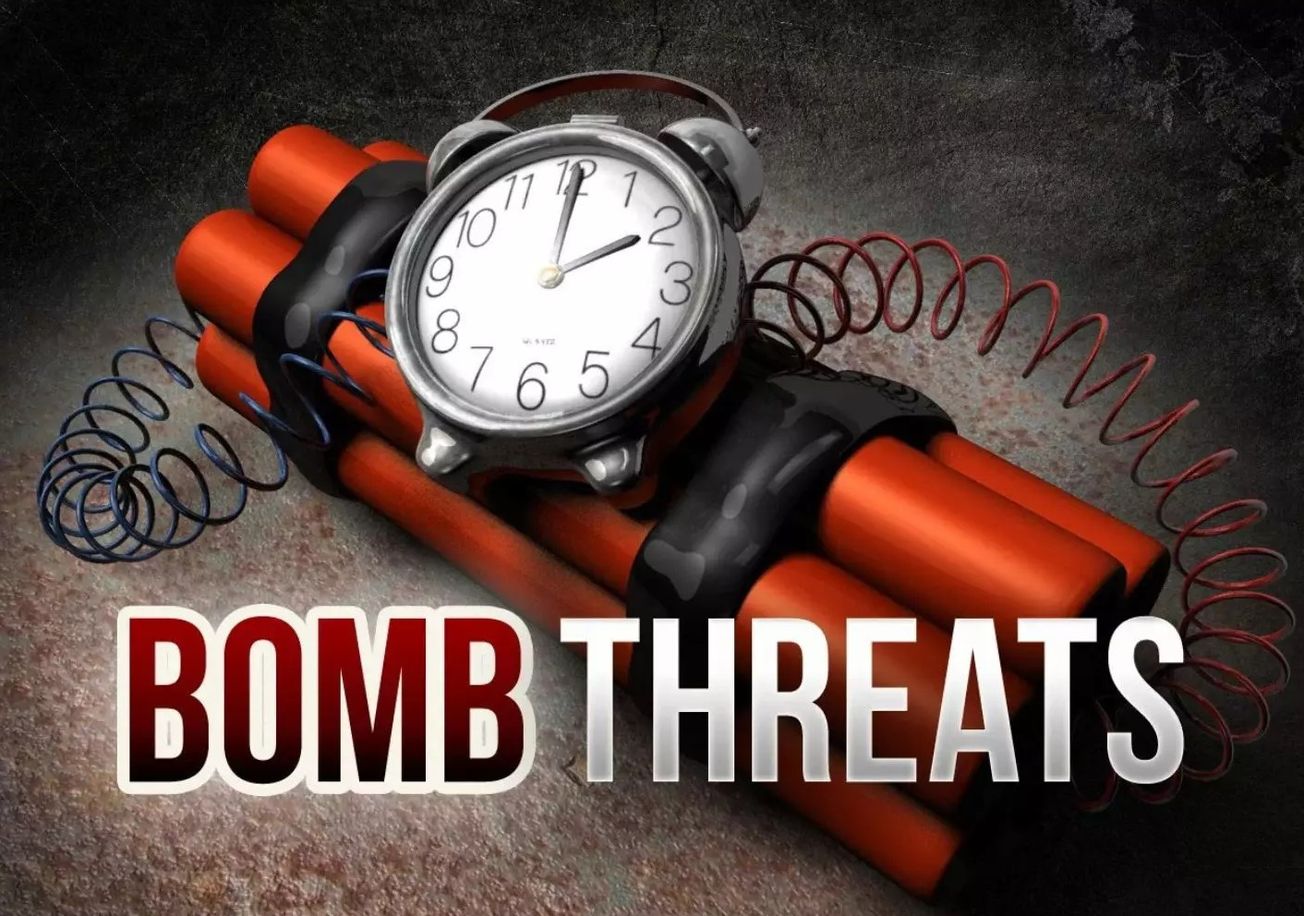 কলকাতার পাসপোর্ট অফিসে বোমা হুমকি- রাজ্যজুড়ে পোস্ট অফিস ও আদালতে আতঙ্কের ইমেল!