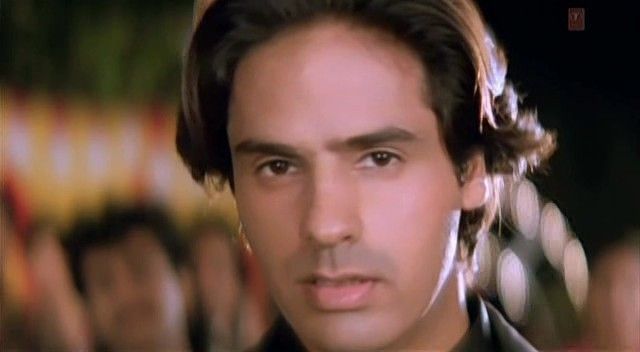 শুটিং সেটে ব্রেনস্ট্রোক, নীরবে  পাশে ছিলেন সলমন,বললেন ‘আশিকি’ খ্যাত রাহুল রায়!