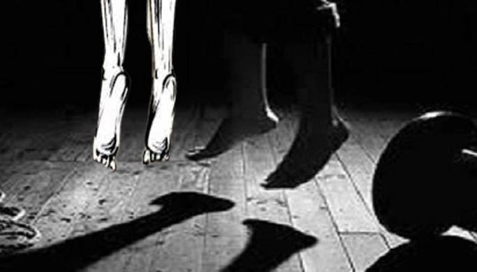 মেদিনীপুরে চাঞ্চল্য—জঙ্গলে উদ্ধার দম্পতির ঝুলন্ত দেহ, ঋণের চাপ ঘিরে জল্পনা!