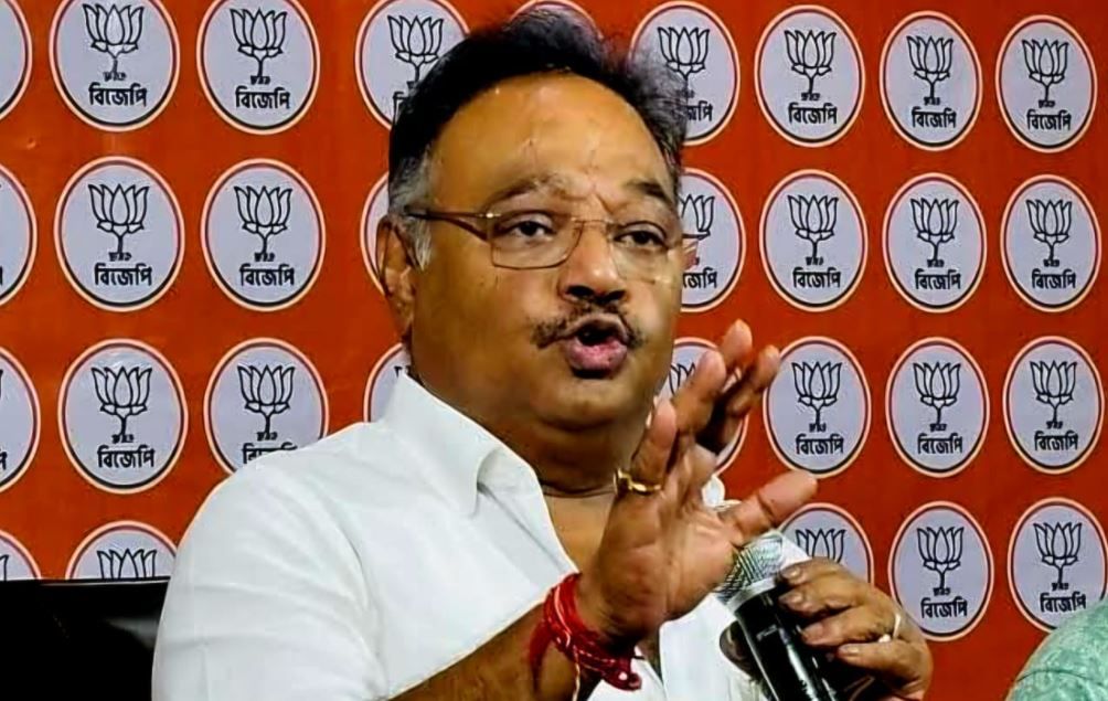 এসআইআর শুনানি ও সুপ্রিম কোর্টের নির্দেশে বিজেপির প্রতিক্রিয়া রাজ্য সরকারের ভূমিকা নিয়ে প্রশ্ন তুললেন শমীক ভট্টাচার্য!