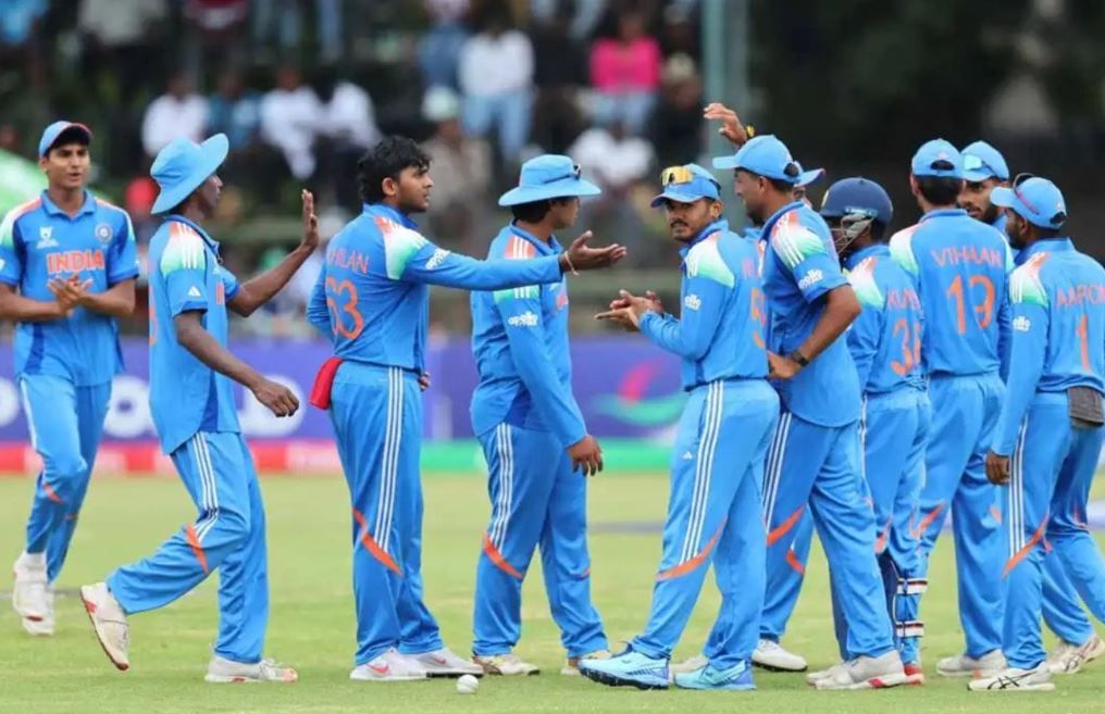 'সারে জাহাঁ সে আচ্ছা'— ব্রিটিশ বধে বিশ্বজয় ভারতের ছোটদের, অনূর্ধ্ব-১৯ বিশ্বকাপে ষষ্ঠবার চ্যাম্পিয়ন!