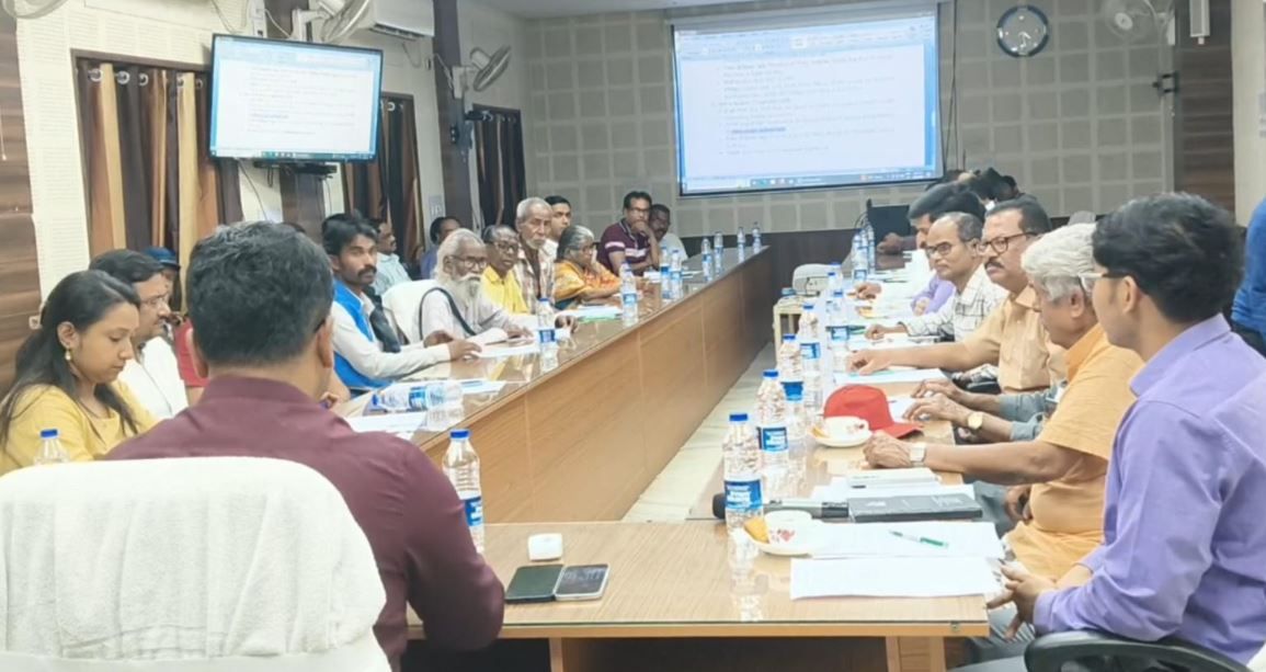 এসআইআর ২০২৬-এর চূড়ান্ত ভোটার তালিকা প্রকাশ, জেলাশাসক দপ্তরে সর্বদলীয় বৈঠক ঘিরে রাজনৈতিক চাপানউতোর!