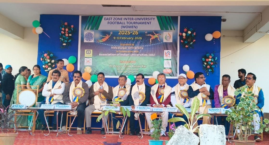 বিদ্যাসাগর বিশ্ববিদ্যালয়ে উদ্যোগে ইস্ট জোন আন্তঃবিশ্ববিদ্যালয় মহিলা ফুটবল টুর্নামেন্ট এর আনুষ্ঠানিক উদ্বোধন করা হলো!