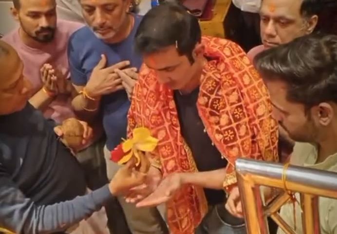 ইডেনের মহারণের আগে কালীঘাটে প্রার্থনায় গম্ভীর!