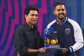 আইএসপিএলের ‘মোস্ট ভ্যালুয়েবল প্লেয়ার’ জগৎ সরকার পেলেন শচীনের উপহার, মাতলো তারকেশ্বর