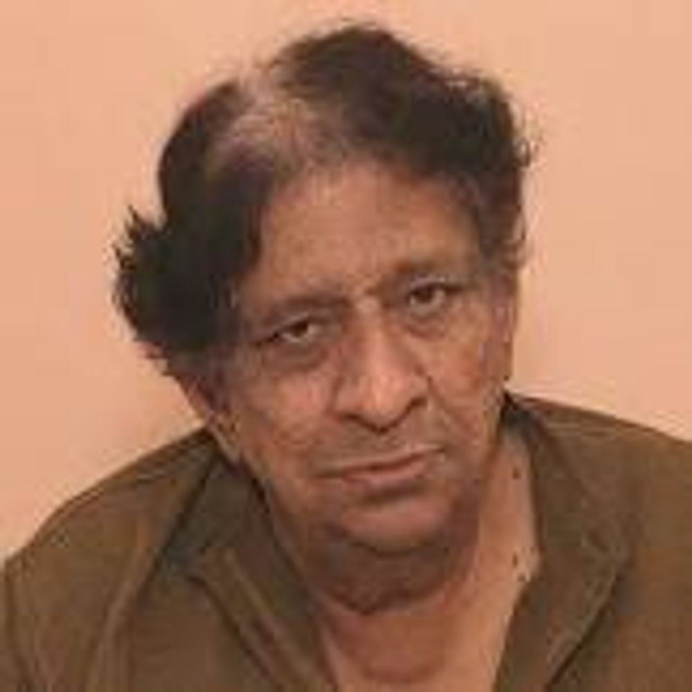 প্রয়াত মঞ্চ ও পর্দার বর্ষীয়ান অভিনেতা ও নাট্যনির্দেশক তমাল রায়চৌধুরী