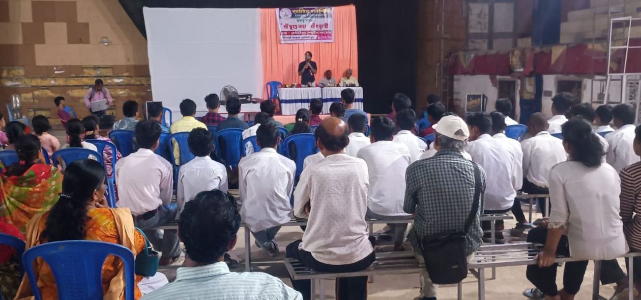 মেদিনীপুরে কেরিয়ার কাউন্সিলিং শিবির, ছাত্রছাত্রীদের ভবিষ্যৎ দিশা দেখাল ‘উদ্বৃত্ত নয় উৎকৃষ্ট’!