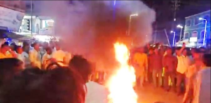 ভাঙড়-ক্যানিংয়ে উত্তাল রাজনীতি, শওকতকে ঘিরে রাস্তায় আগুন—নতুন সমীকরণের ইঙ্গিত!