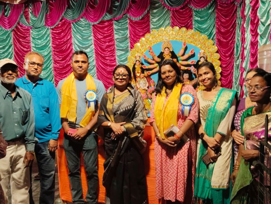 বাসন্তী পূজা ও নারী দিবস একসাথে উদযাপন, খড়্গপুরে রশ্মি ওয়েলফেয়ার ফাউন্ডেশনের উদ্যোগে জমকালো আয়োজন!