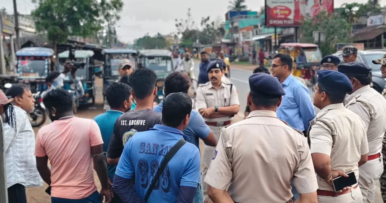 বিধানসভা ভোটের আগে বাঁকুড়ায় কড়া নিরাপত্তা, রুট মার্চে নামল কেন্দ্রীয় বাহিনী ও পুলিশ!