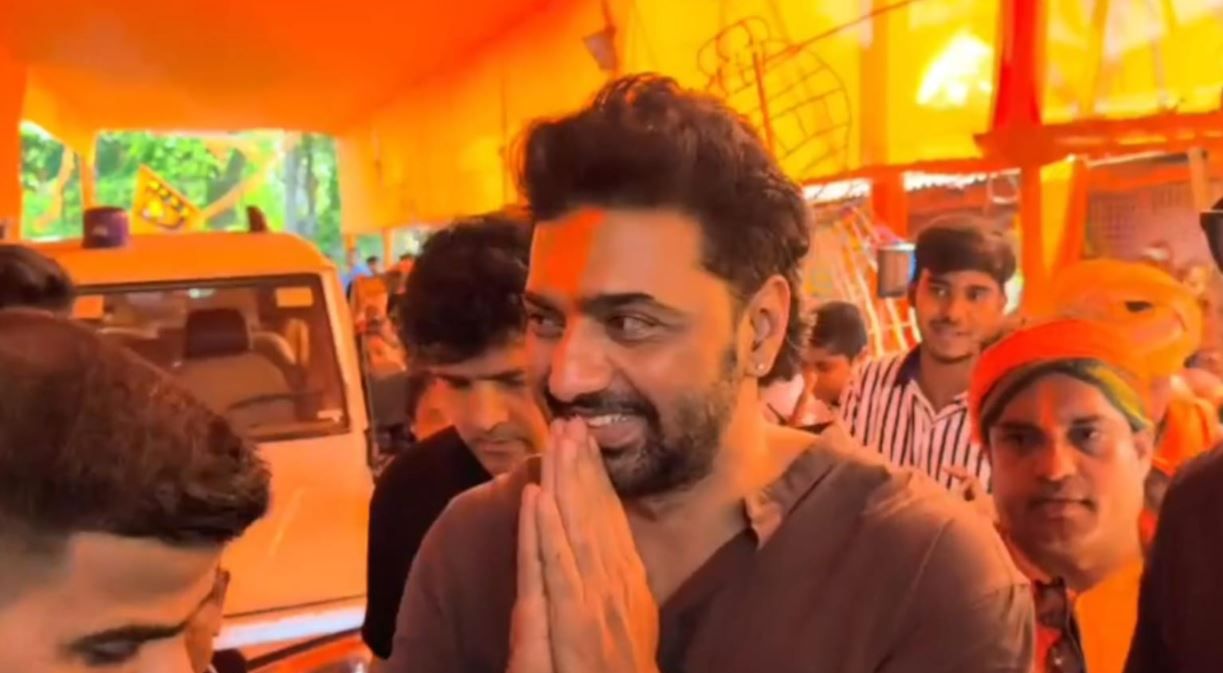 রামনবমীতে ঘাটালে দেবের পূজা, ‘ধর্ম ব্যক্তিগত—রাজনীতির রঙ নয়’ বার্তা সাংসদের!