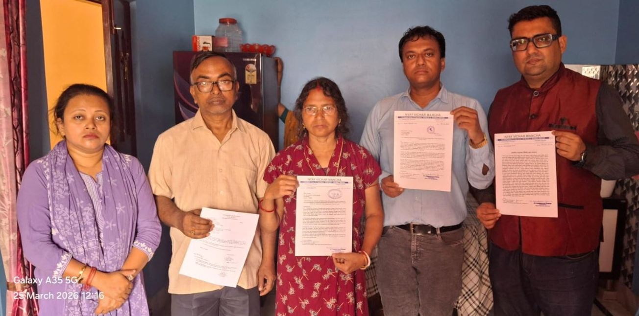 তিলোত্তমা ইস্যুতে উত্তাল রাজনীতি, পরিবারের পাশে ‘ন্যায়বিচার মঞ্চ’—কড়া আক্রমণ জুনিয়র ডক্টরস ফ্রন্ট ও বাম শিবিরের বিরুদ্ধে!