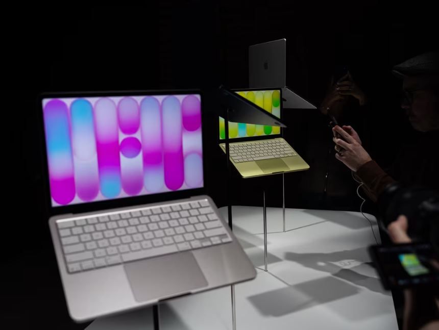 মাত্র ৫৯৯ ডলারে ‘ম্যাকবুক নিও’—সবচেয়ে সস্তা ল্যাপটপ বাজারে আনল অ্যাপল!