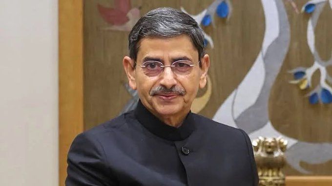 লোকভবনে শপথ নিলেন পশ্চিমবঙ্গের নতুন রাজ্যপাল রবীন্দ্র নারায়ণ রবি