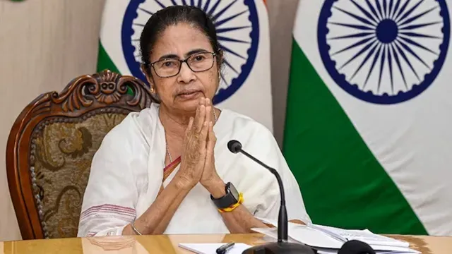 ভোটের দিন ঘোষণা আগে বড় চমক! সরকারি কর্মীদের বকেয়া ডিএ মেটানোর ঘোষণা বাংলায় মুখ্যমন্ত্রী!