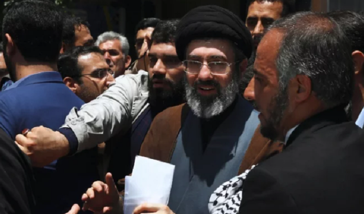 যৌথ হামলায় আহত ইরানের শীর্ষ নেতা মোজতবা খামেনেই? বেঁচে আছেন কি না ঘিরে জল্পনা তুঙ্গে!