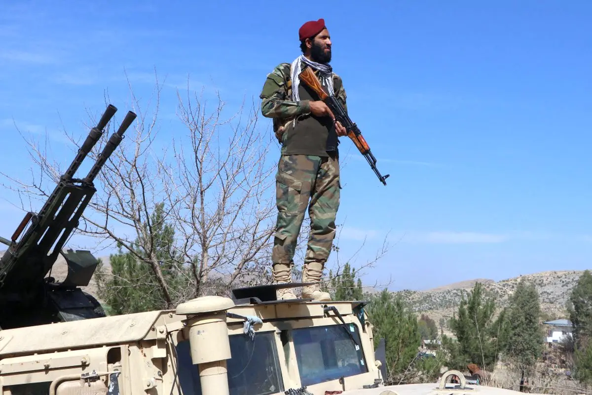 সীমান্তে যুদ্ধের আগুন! আফগানিস্তান–পাকিস্তান সংঘাতে বিস্ফোরক দাবি, সাত এয়ারবেসে হামলার অভিযোগ!