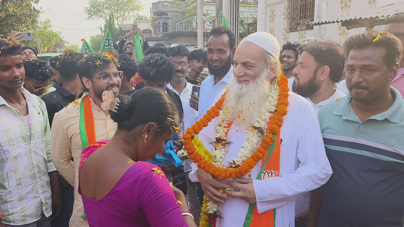 লাভপুরে ফিরেই তৃণমূলকে তোপ মনিরুল ইসলামের, সংখ্যালঘু ভোটে নজির গড়ার দাবি বিজেপি নেতার!
