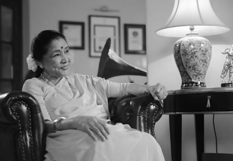 কিংবদন্তির কণ্ঠ স্তব্ধ: ৯২-এ প্রয়াত আশা ভোঁসলে, শোকস্তব্ধ দেশ!