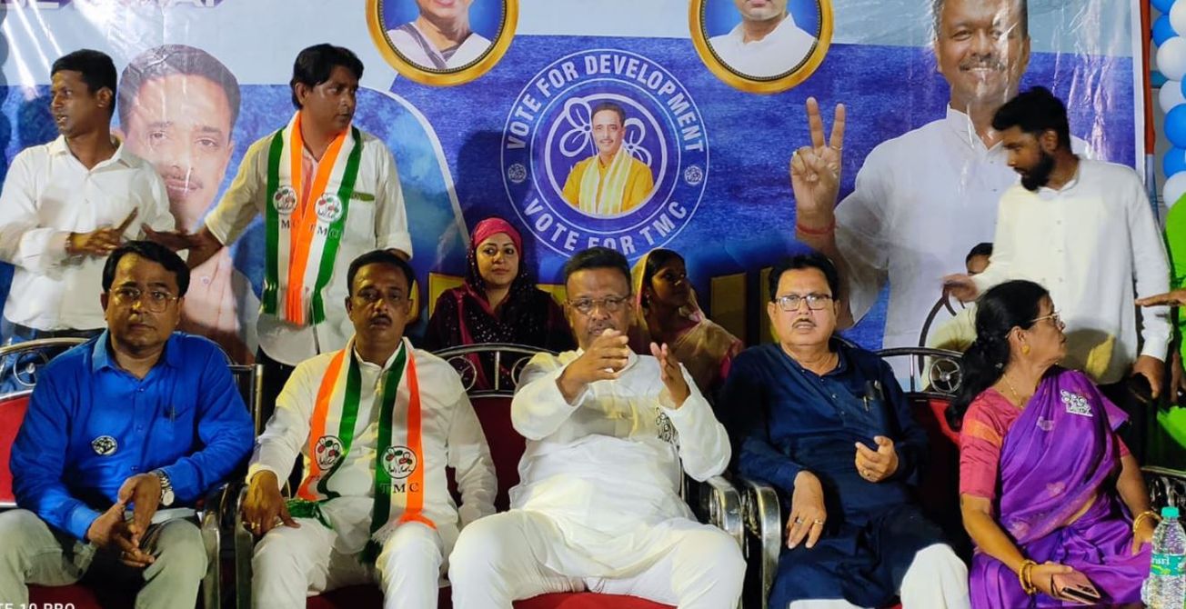 খড়গপুরে তৃণমূলের প্রচারে জোয়ার, প্রদীপ সরকারের সমর্থনে জনসভা করলেন ফিরহাদ হাকিম!