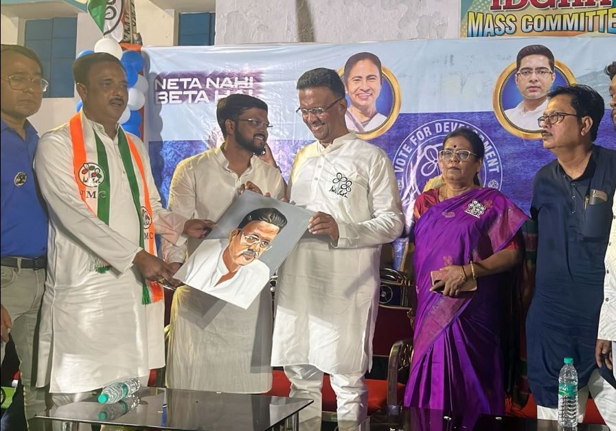 খড়্গপুরে প্রচারে মোদীকে ‘গব্বর সিং’ বললেন ববি! দিলীপকে কটাক্ষ, SIR ইস্যুতে তোপ বিজেপি-ইসিকে!