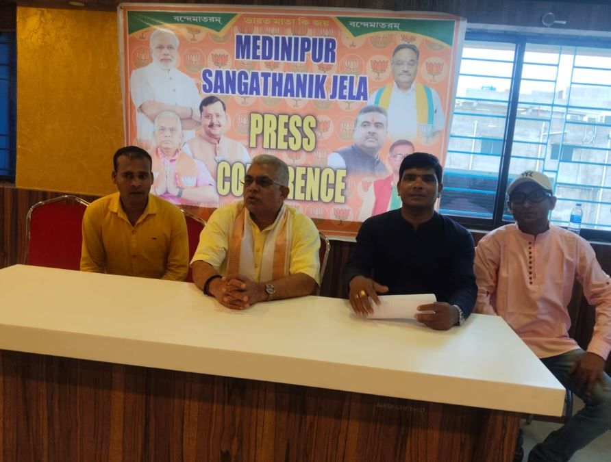 খড়গপুরে দিলীপ ঘোষের বার্তা—শান্তিপূর্ণ ভোট দিন, এক লক্ষ ব্যবধানে জয়ের দাবি বিজেপি প্রার্থীর!