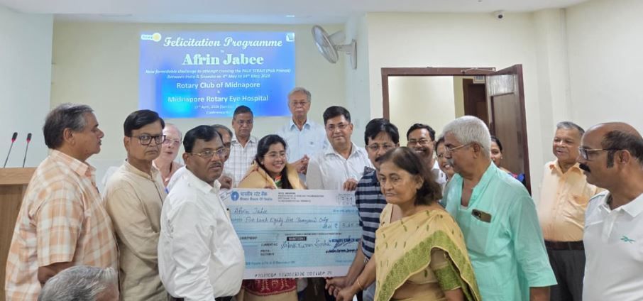 ইংলিশ চ্যানেলের পর এবার পক প্রণালী— নতুন ইতিহাস গড়তে সমুদ্রে নামছেন মেদিনীপুরের কন্যা আফরিন!