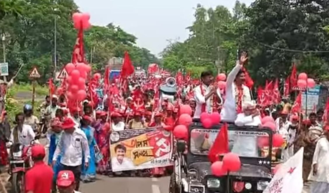 সবং-নারায়ণগড়ে বামেদের শক্তি প্রদর্শন: বিমান বসুর নেতৃত্বে জনজোয়ারে রোড শো!
