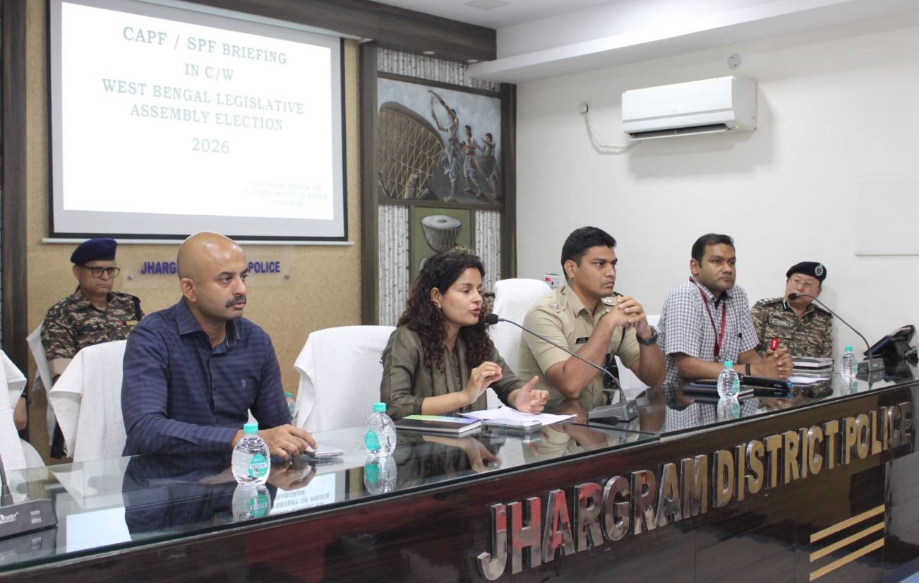 বিধানসভা নির্বাচন ২০২৬: নিরাপত্তা ও সমন্বয়ে জোর, প্রশাসনের উচ্চপর্যায়ের বৈঠক ঝাড়গ্রামে!