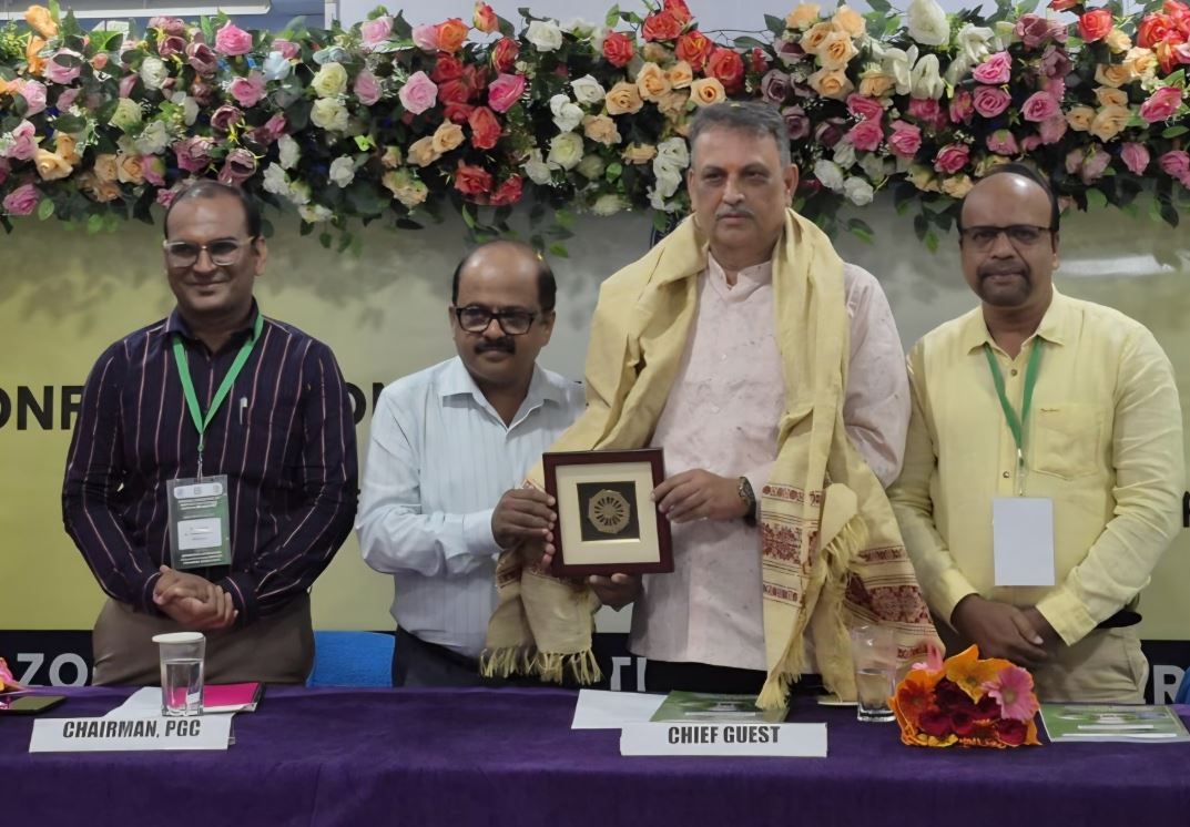 ওড়িশার খল্লিকোট বিশ্ববিদ্যালয়ের সেমিনারে সুশান্ত চক্রবর্তীর বক্তব্য, জিন থেকে ইকোসিস্টেমে জীববিজ্ঞানের নতুন দিশা!