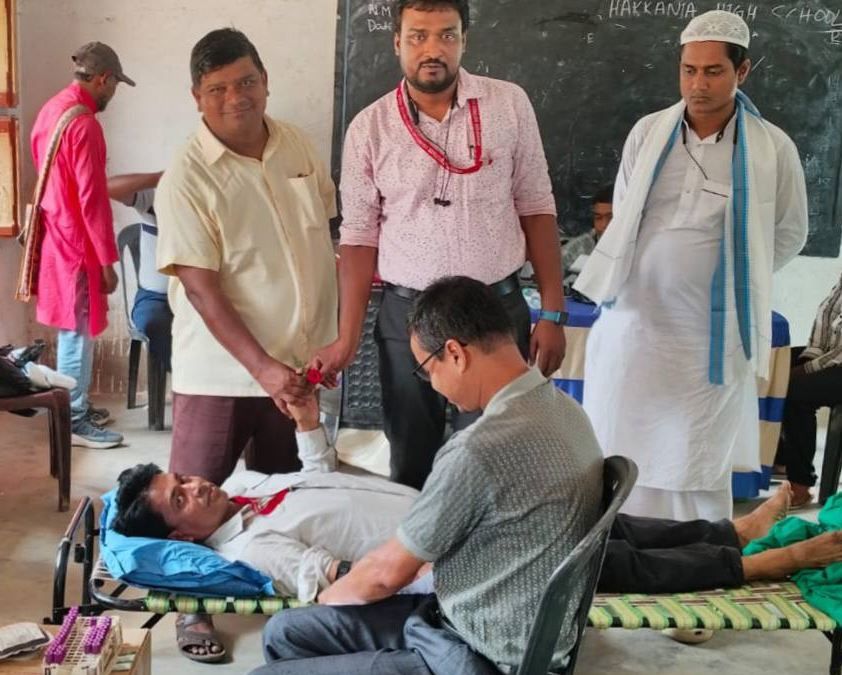 রক্ত সংকটে মানবিক উদ্যোগ—কেশপুরের মুগবসানে তরুণদের ডাকে স্বেচ্ছা রক্তদান শিবির!