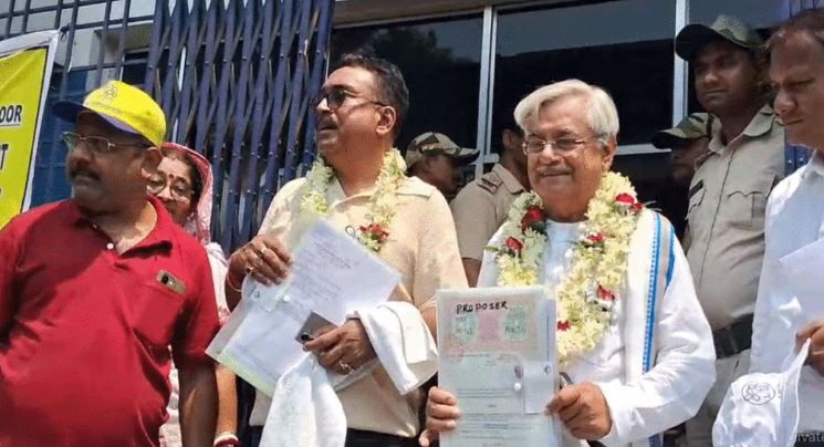 দুর্গাপুরে মনোনয়ন ঘিরে তৃণমূল-বিজেপি মুখোমুখি, ‘জয় বাংলা’ বনাম ‘জয় শ্রীরাম’ স্লোগানে উত্তেজনা চরমে!