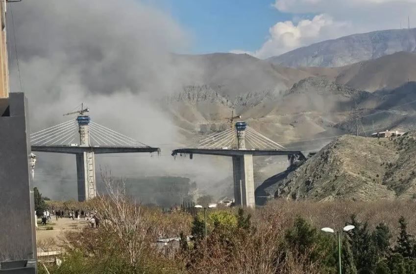 ‘পাথুরে যুগে’ ফেরানোর হুমকির পরই তেহরানে ক্ষেপণাস্ত্র হামলা, ধ্বংস মধ্য এশিয়ার অন্যতম উচ্চতম সেতু!