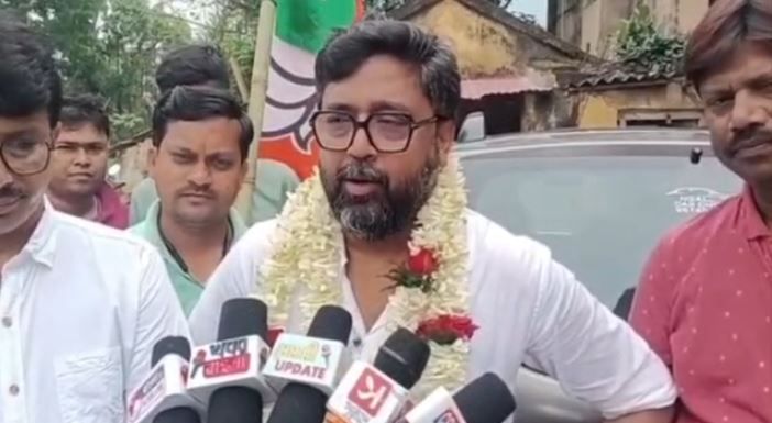 পূর্ব বর্ধমান মেমারিতে বিজেপির চমক,সাংবাদিক মানব গুহ; রাজনৈতিক মহলে জোর চর্চা!