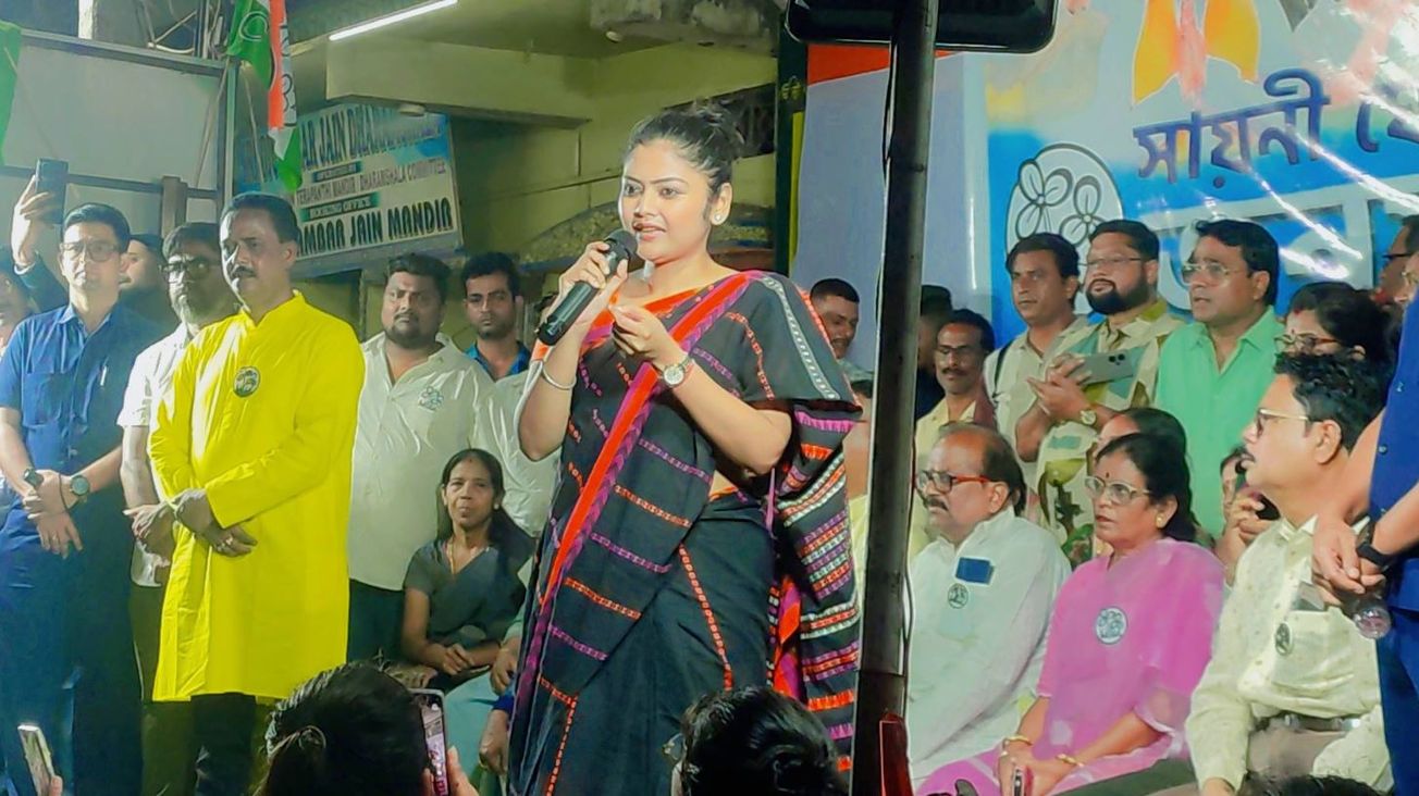 প্রদীপ সরকারের হয়ে প্রচারে সায়নী ঘোষ, খড়গপুরে তুঙ্গে রাজনৈতিক উত্তাপ!