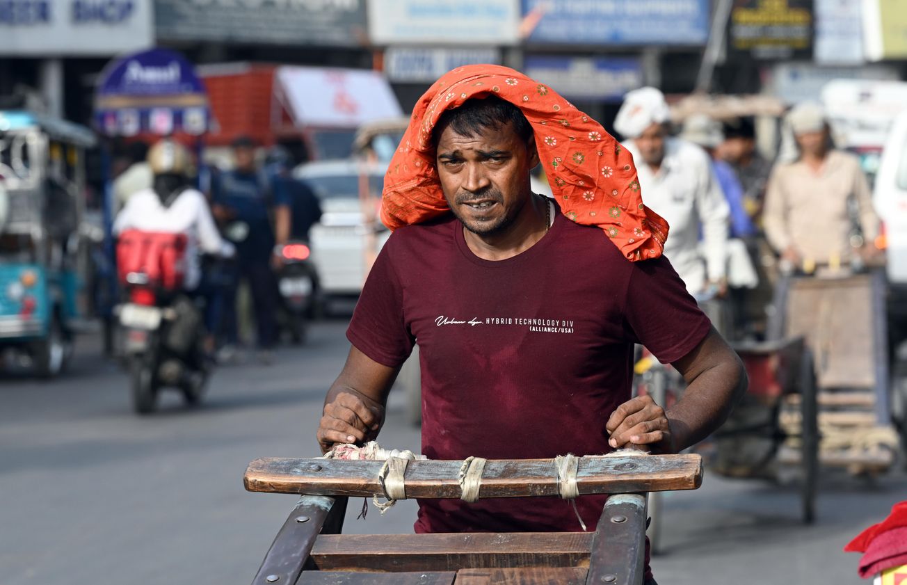 বৃষ্টির বিদায়, দক্ষিণবঙ্গে ফিরছে দাবদাহ! ৪-৬ ডিগ্রি তাপমাত্রা বৃদ্ধির সতর্কতা, আর্দ্রতায় বাড়বে অস্বস্তি