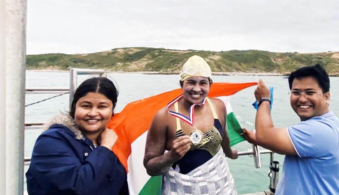 ইংলিশ চ্যানেলের পর এবার পক প্রণালী— নতুন ইতিহাস গড়তে সমুদ্রে নামছেন মেদিনীপুরের কন্যা আফরিন!