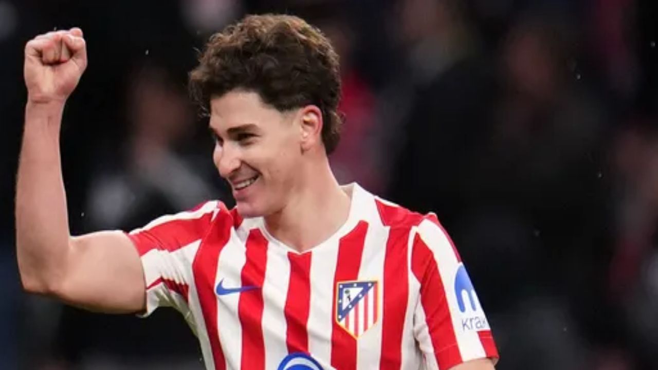 দশ জনে লড়াই করেও রক্ষা নয়, চ্যাম্পিয়নস লিগে দুই গোলে হার বার্সার!