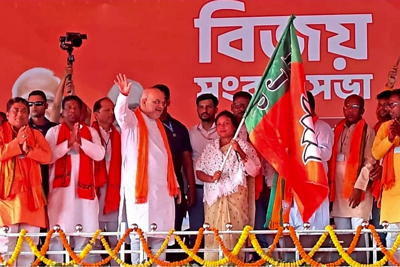 ভোটের মুখে জঙ্গলমহলে বড় ধাক্কা তৃণমূলকে, পাড়ায় প্রার্থী না হতেই বিজেপিতে মিনু বাউরি