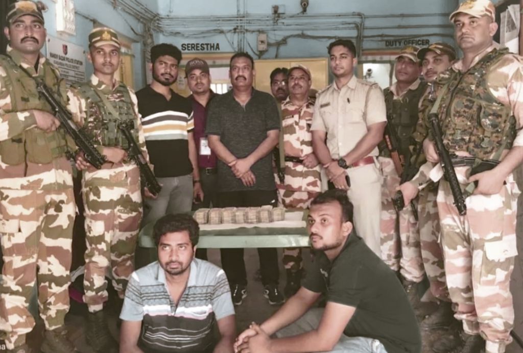 নগদে ভোট কেনার ছক ভেস্তে গেল! মন্দিরবাজারে ১৭.৫ লক্ষ টাকা-সহ গ্রেফতার ২ বিজেপি কর্মী