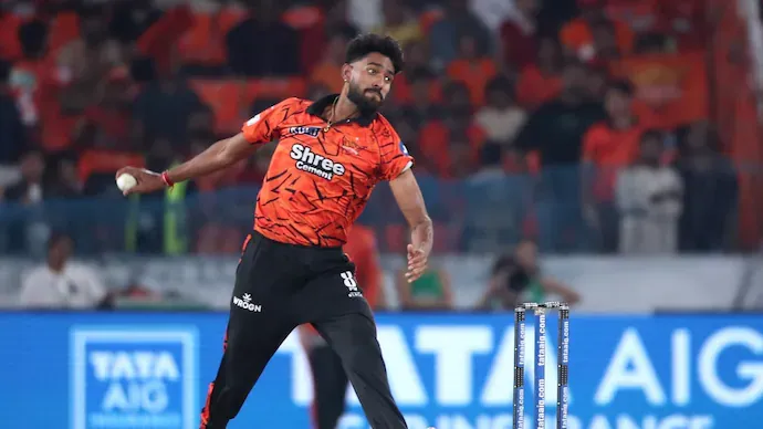 হায়দরাবাদে নতুন তারকার জন্ম! অভিষেক ম্যাচেই ইতিহাস গড়লেন প্রফুল ও শাকিব