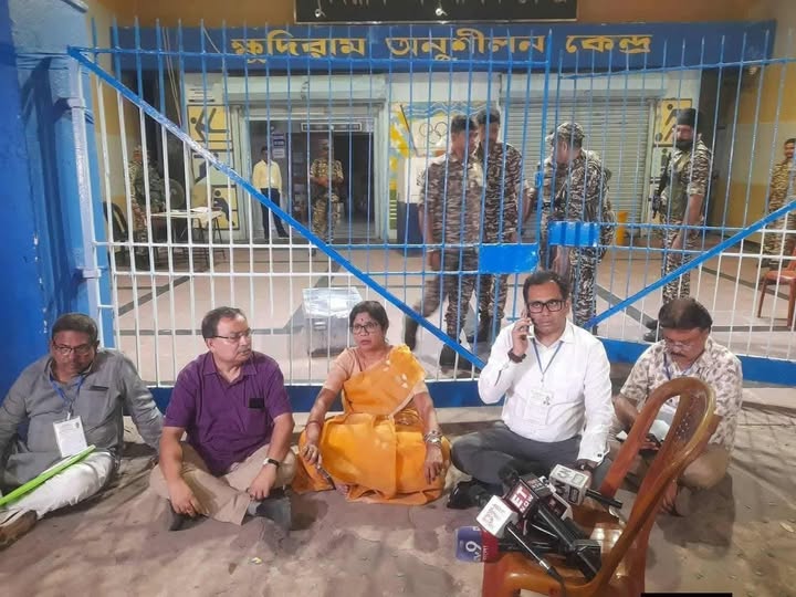 ইভিএম ঘিরে উত্তেজনা ক্ষুদিরাম অনুশীলন কেন্দ্রে, অভিযোগ খারিজ মুখ্য নির্বাচনী আধিকারিকের!