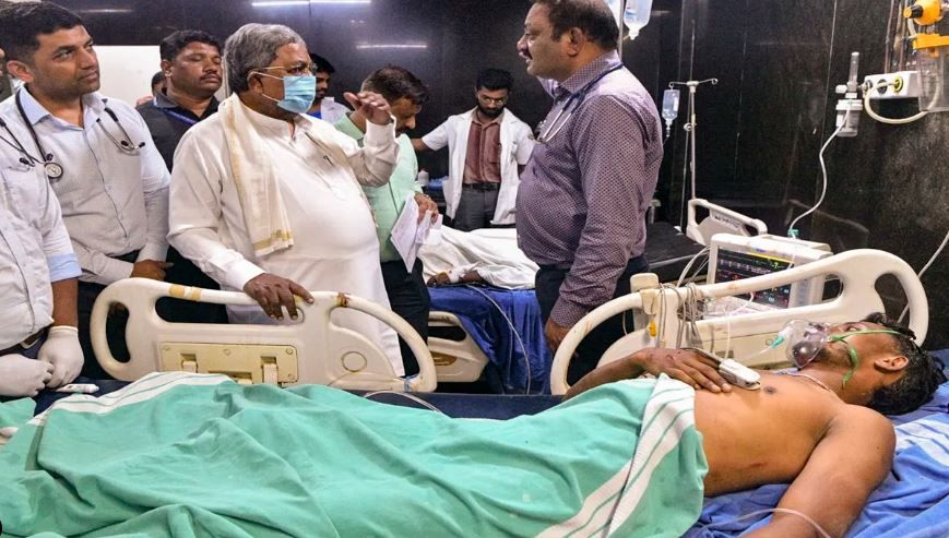 প্রবল বৃষ্টি ও শিলাবৃষ্টিতে বেঙ্গালুরুতে প্রাচীর ধস, শিশুসহ ১০ মৃত—জলমগ্ন শহর, উঠছে তদন্তের দাবি!