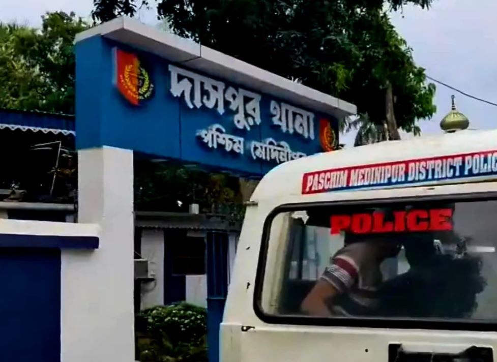 দাসপুরে নাবালিকাদের যৌন নির্যাতন! গ্রেফতার প্রৌঢ়, ভিডিও ছড়ানোর অভিযোগে চাঞ্চল্য!