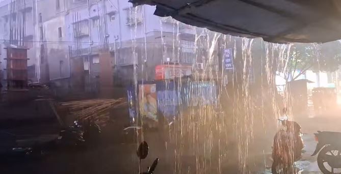 কালবৈশাখীর ভয়ঙ্কর তাণ্ডবে লণ্ডভণ্ড মেদিনীপুর, বিদ্যুৎ বিপর্যয়ের আশঙ্কা!