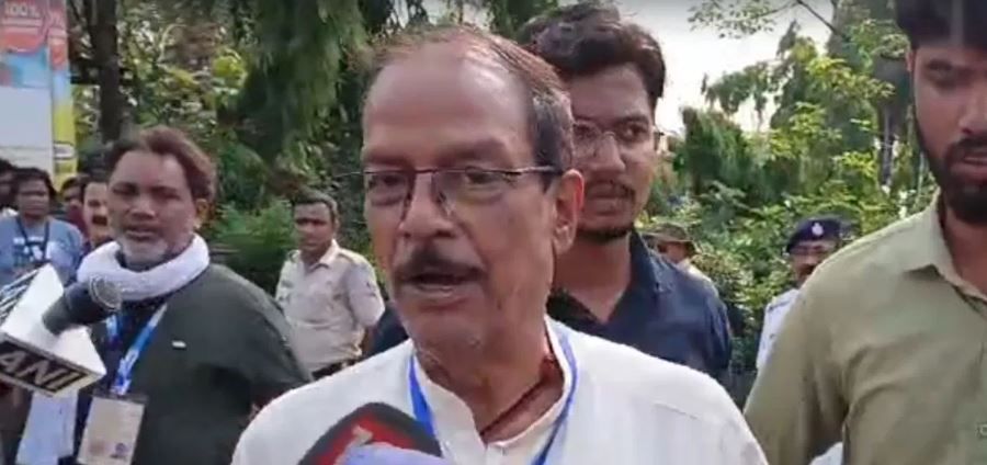 আসানসোল উত্তরে ধাক্কা! ১১৬১৫ভোটে পরাজিত মলয় ঘটক, ফলের পর বিক্ষোভে উত্তপ্ত পরিস্থিতি!