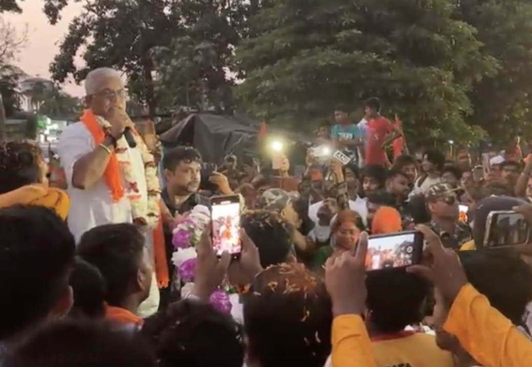 খড়গপুরে দোকান ভাড়া ইস্যুতে আপাতত স্বস্তি, পুরনো ভাড়াই বহাল- জানালেন দিলীপ ঘোষ!