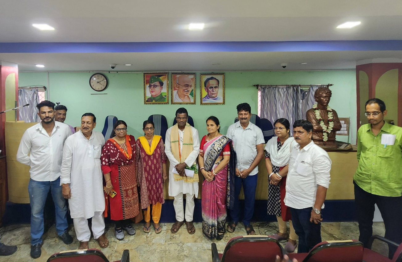 নাগরিক পরিষেবা উন্নয়নে মেদিনীপুর পৌরসভায় গুরুত্বপূর্ণ বৈঠক!