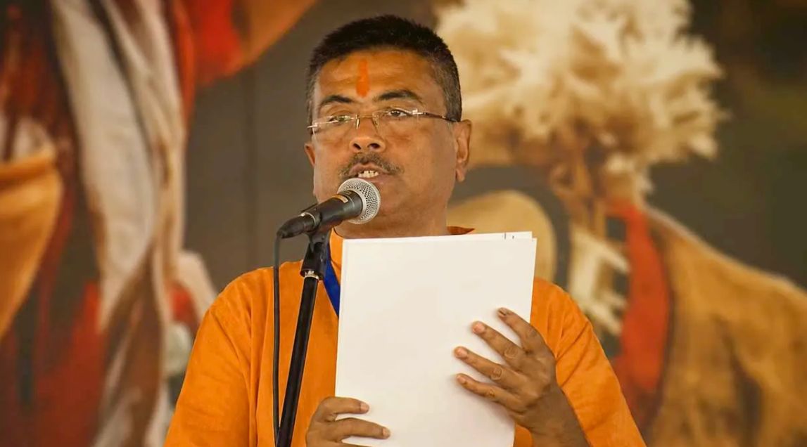 পশ্চিমবঙ্গের 'মুখ্যমন্ত্রী' হিসেবে শপথ নিলেন শুভেন্দু অধিকারী !