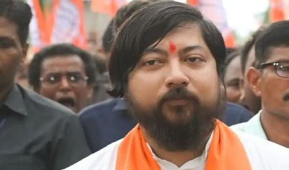 ডার্বি দেখতে গিয়েই বড় ঘোষণা-  যুবভারতীতে একগুচ্ছ পরিকল্পনার কথা জানালেন ক্রীড়ামন্ত্রী !
